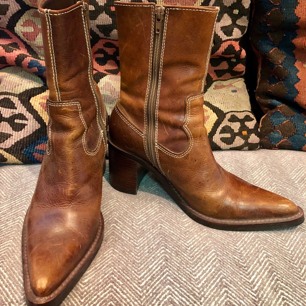 Steve Madden El Paso vintage distressed boots